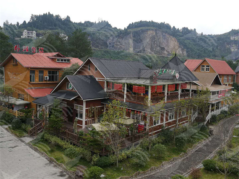 選擇常州合成樹脂瓦，為南方屋頂雨季防水護航